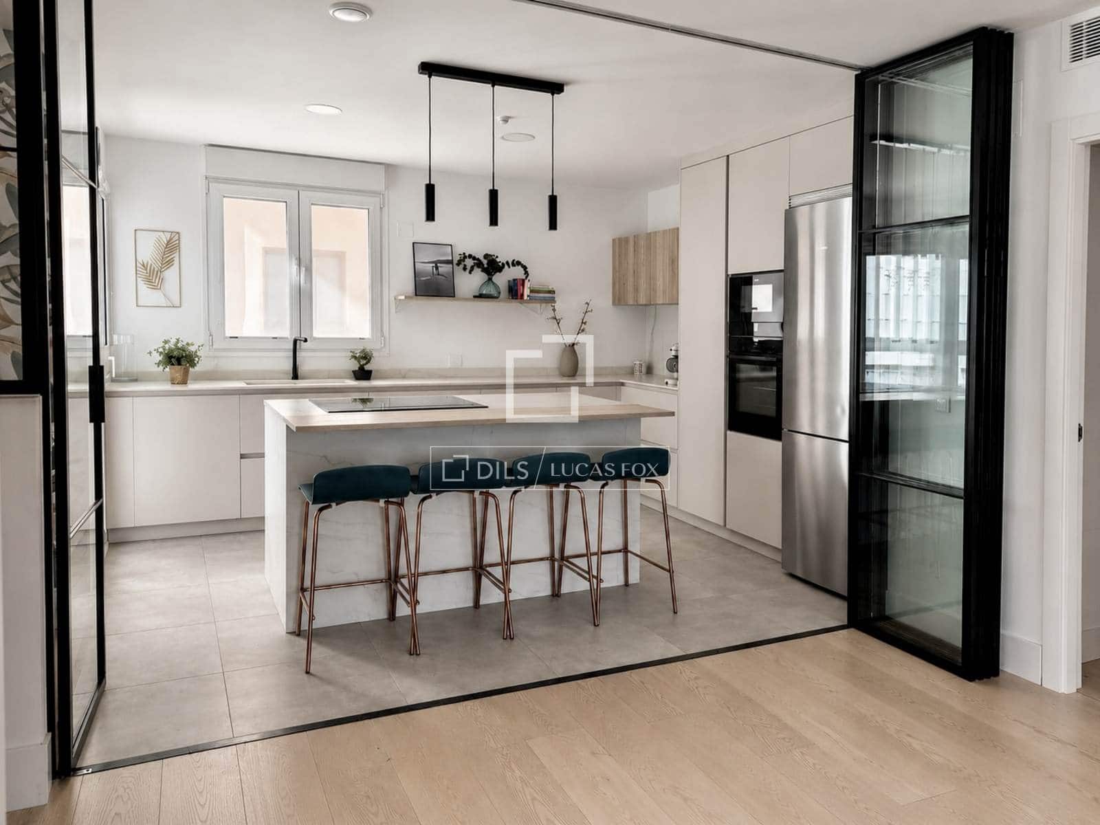 Apartamento de 3 habitaciones en Madrid ciudad en venta con piscina garaje - 1.900.000 € (Ref: 9921368)