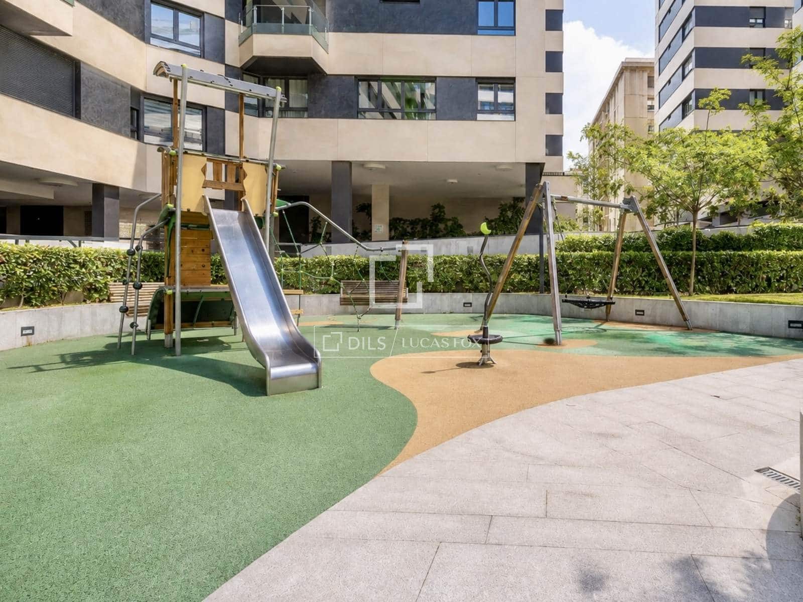 Apartamento de 3 habitaciones en Madrid ciudad en venta con piscina garaje - 1.900.000 € (Ref: 9921368)