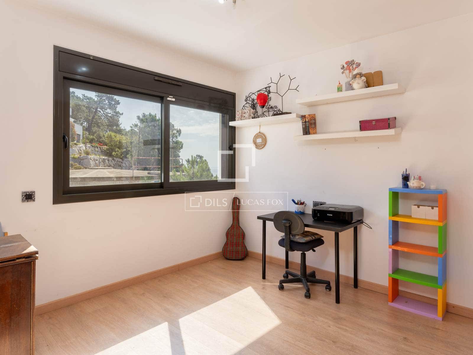 4 bedroom Villa for sale in Lloret de Mar with pool garage - € 1,200,000 (Ref: 9921369)