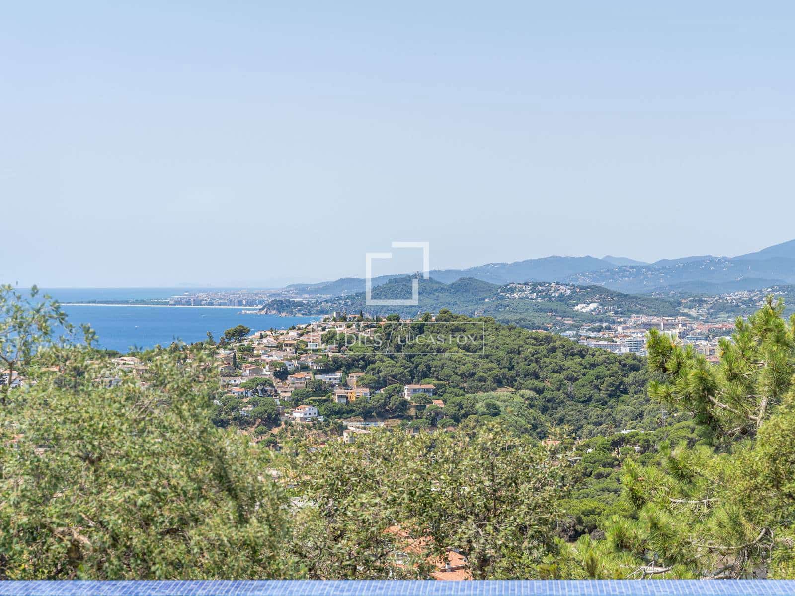 4 bedroom Villa for sale in Lloret de Mar with pool garage - € 1,200,000 (Ref: 9921369)