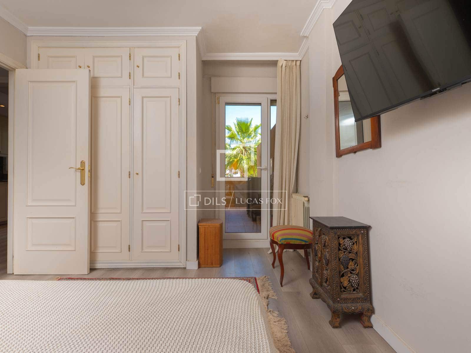 3 bedroom Apartment for sale in Ibiza / Eivissa town with garage - € 630,000 (Ref: 9921452)