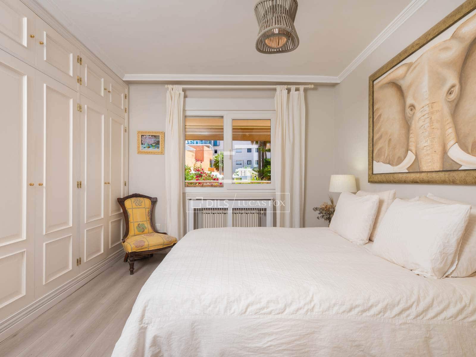 3 bedroom Apartment for sale in Ibiza / Eivissa town with garage - € 630,000 (Ref: 9921452)