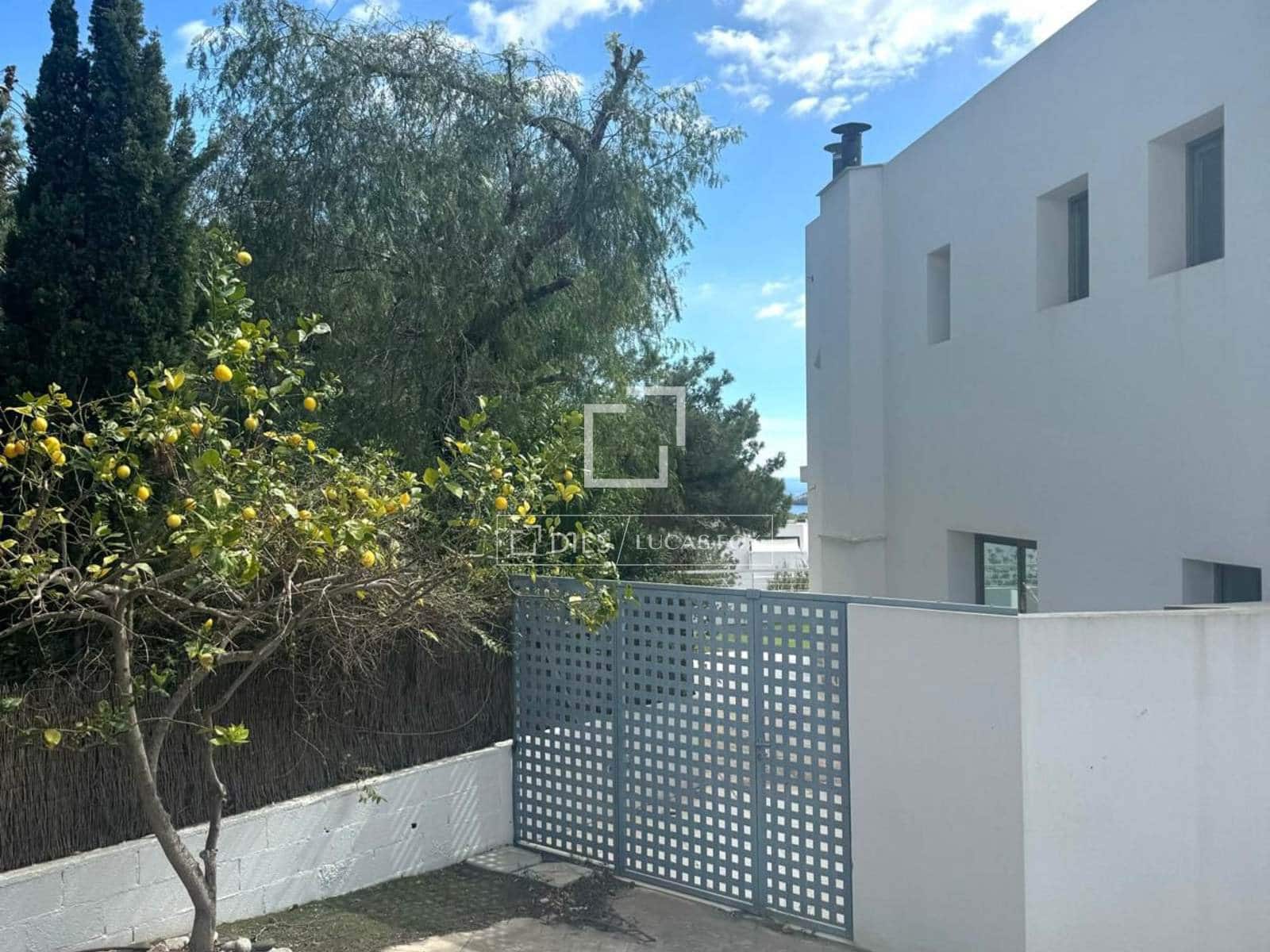8 slaapkamer Villa te koop in Santa Eulalia / Santa Eularia met garage - € 3.700.000 (Ref: 9921453)