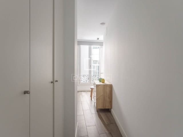 Appartement de 1 chambre à louer à Madrid ville - 2 400 € (Ref: 9922686)
