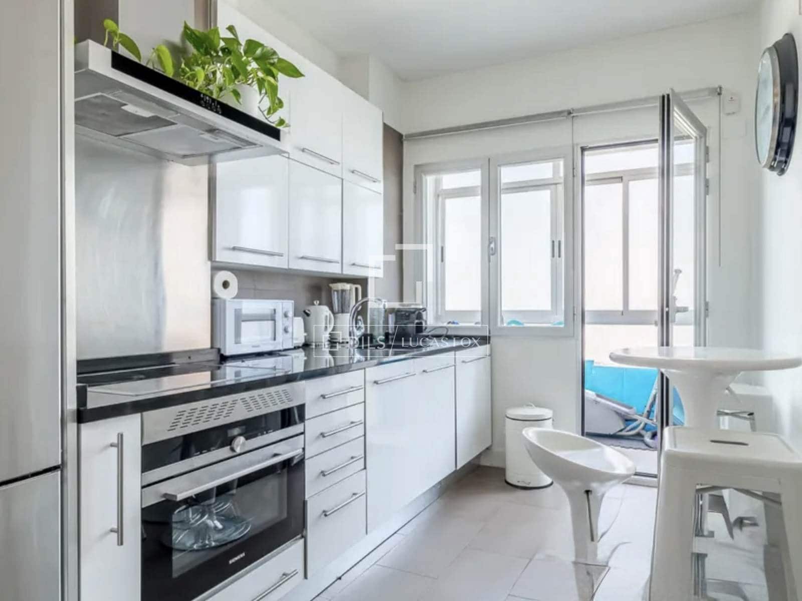Appartement de 3 chambres à louer à Madrid ville - 2 950 € (Ref: 9922823)