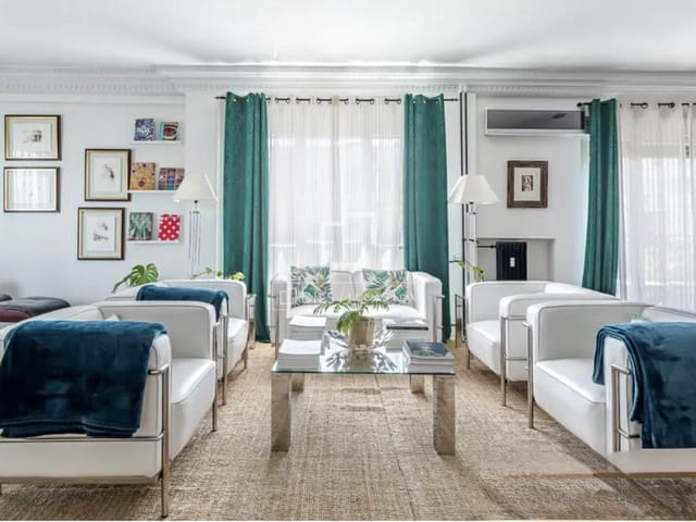 Appartement de 3 chambres à louer à Castellana, Madrid ville - 2 950 € (Ref: 9922823)
