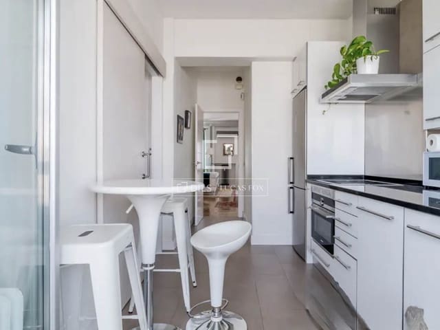 Appartement de 3 chambres à louer à Castellana, Madrid ville - 2 950 € (Ref: 9922823)