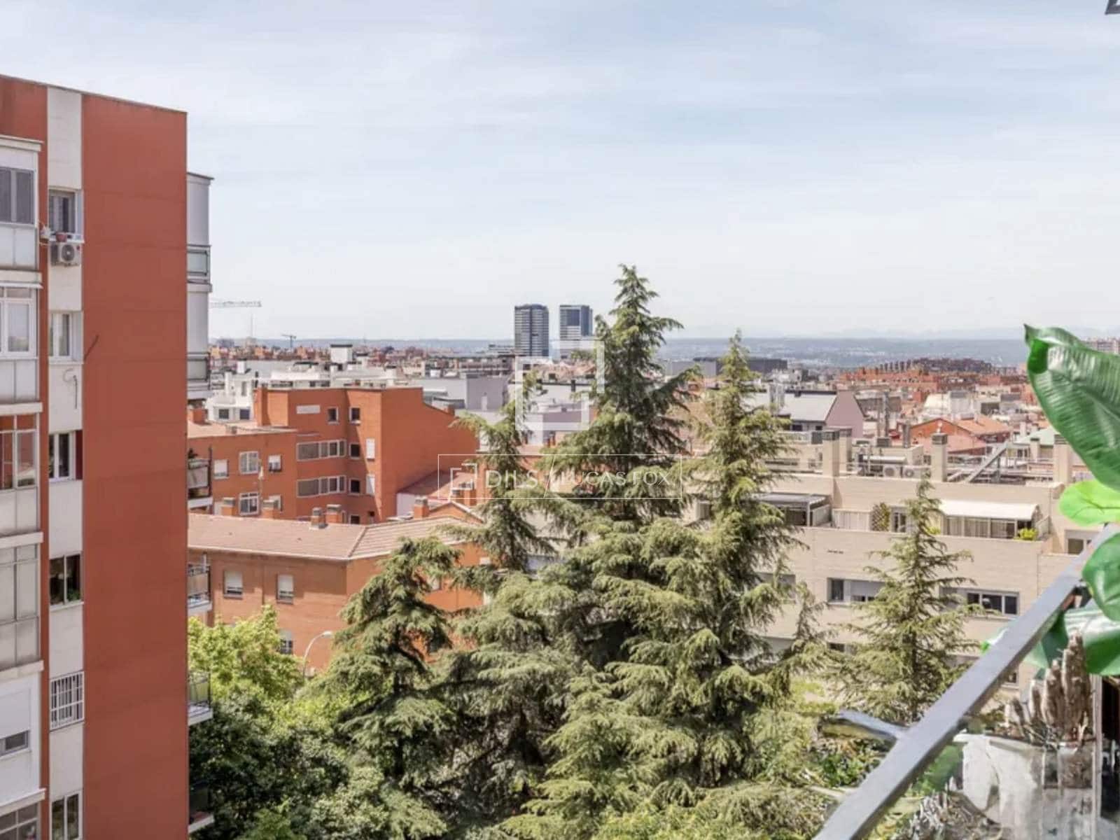 Appartement de 3 chambres à louer à Madrid ville - 2 950 € (Ref: 9922823)