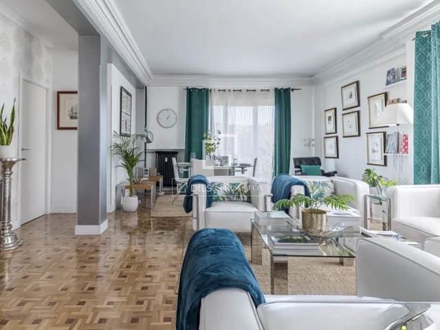 Appartement de 3 chambres à louer à Castellana, Madrid ville - 2 950 € (Ref: 9922823)