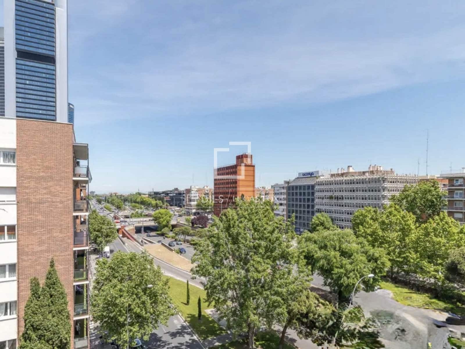 Appartement de 3 chambres à louer à Madrid ville - 2 950 € (Ref: 9922823)