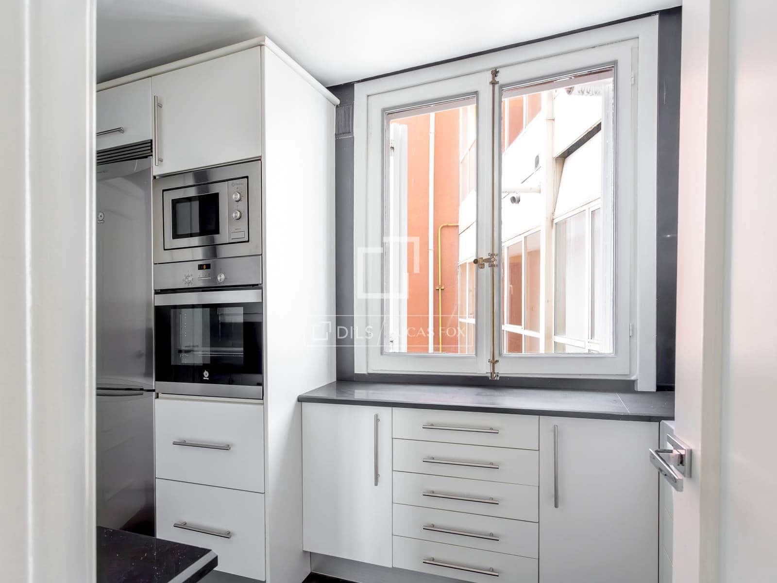 2 sovrum Lägenhet att hyra i Madrid stad - 3 900 € (Ref: 9923044)