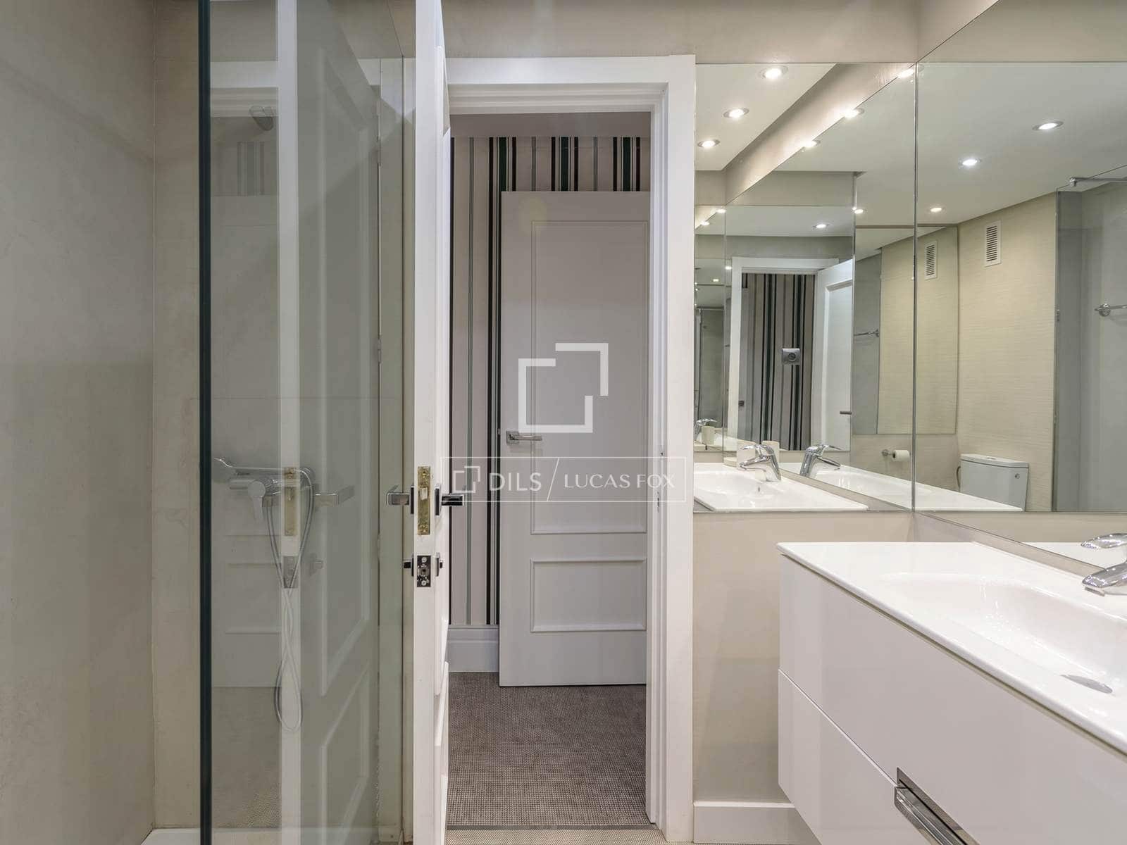 2 sovrum Lägenhet att hyra i Madrid stad - 3 900 € (Ref: 9923044)