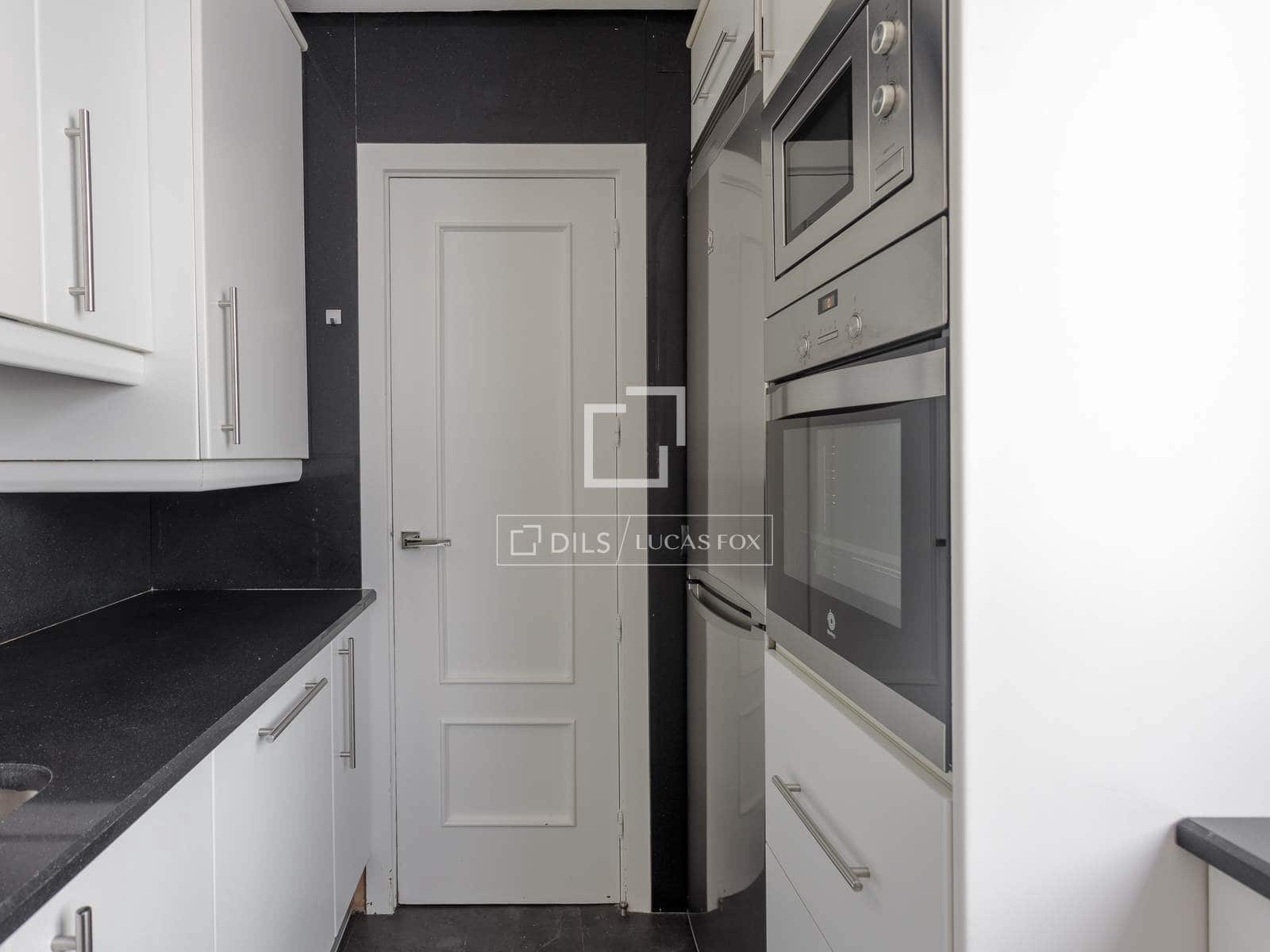 2 sovrum Lägenhet att hyra i Madrid stad - 3 900 € (Ref: 9923044)