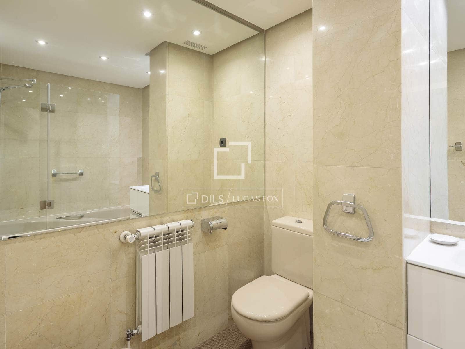 2 sovrum Lägenhet att hyra i Madrid stad - 3 900 € (Ref: 9923044)