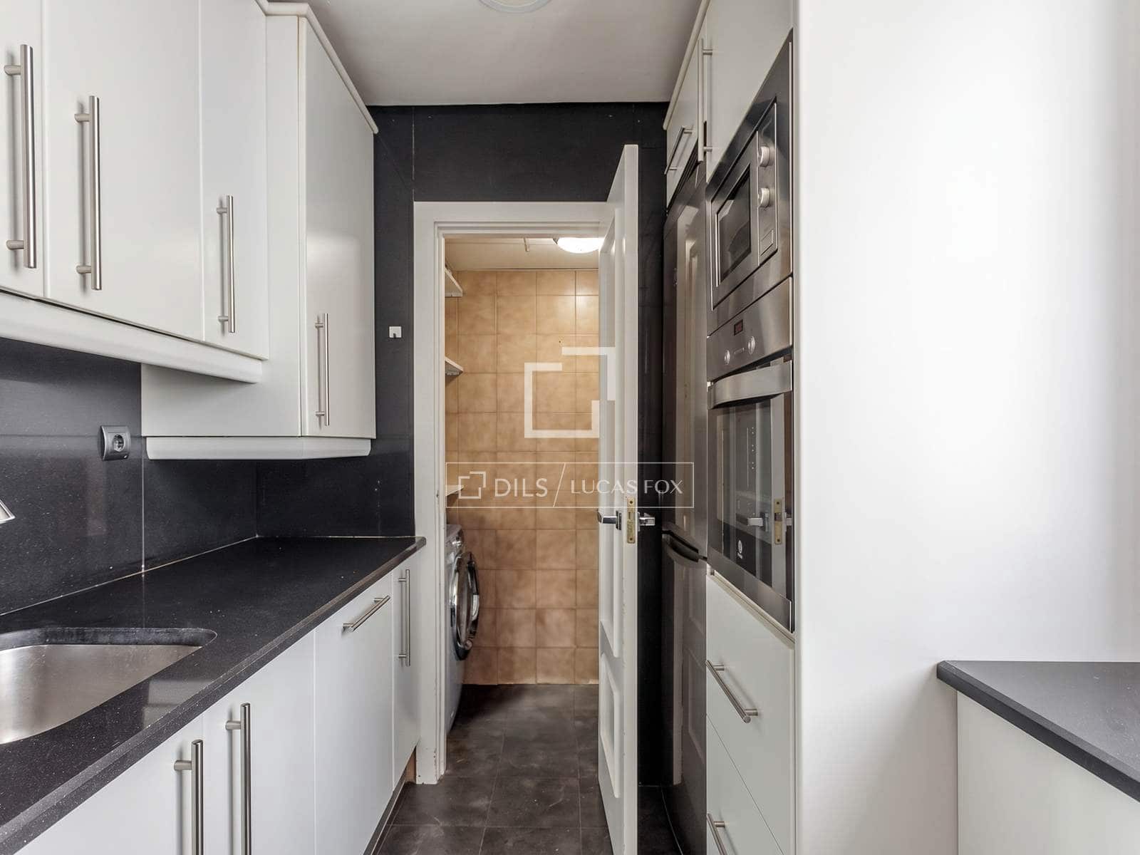 2 sovrum Lägenhet att hyra i Madrid stad - 3 900 € (Ref: 9923044)