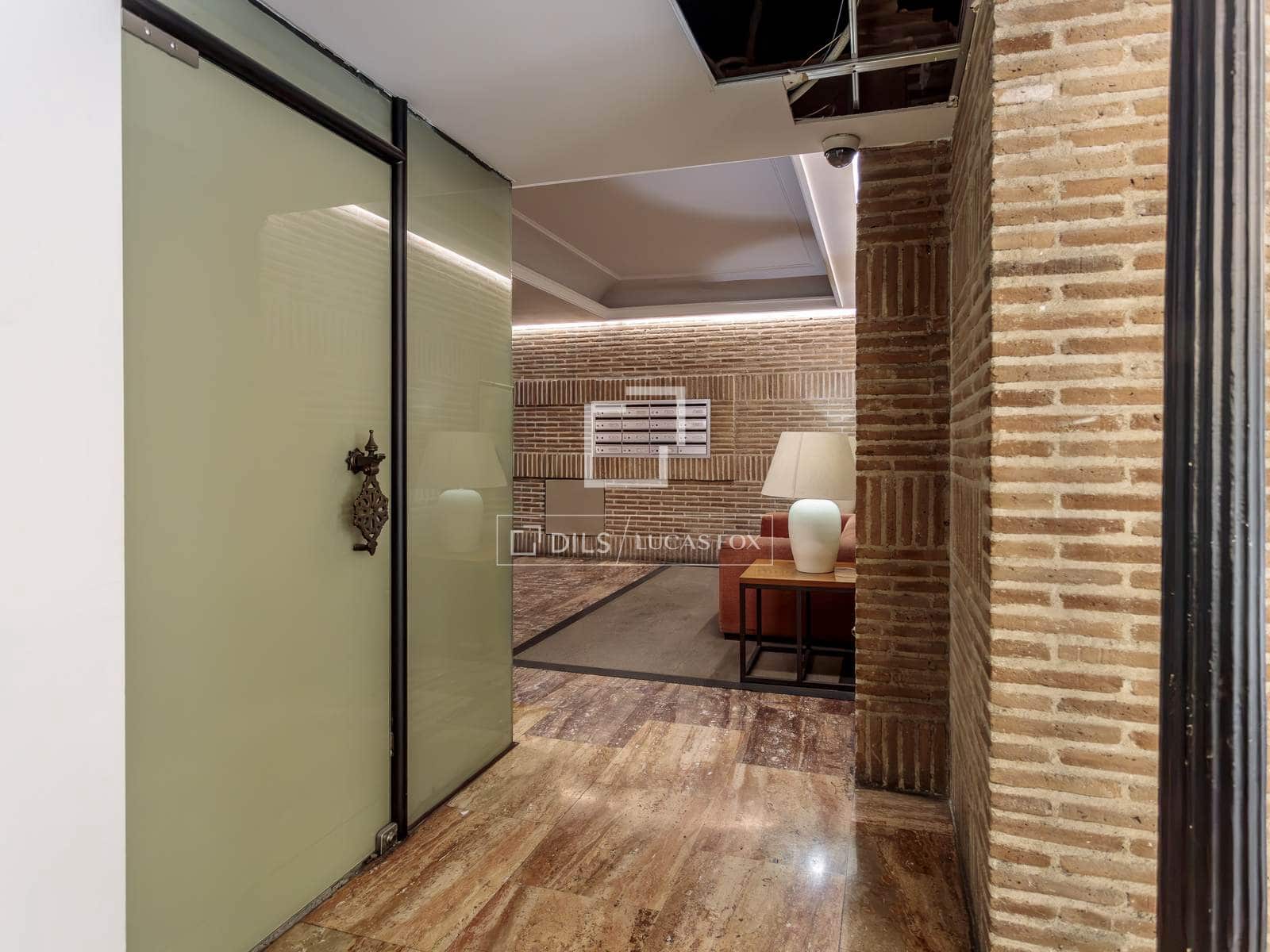 2 sovrum Lägenhet att hyra i Madrid stad - 3 900 € (Ref: 9923044)