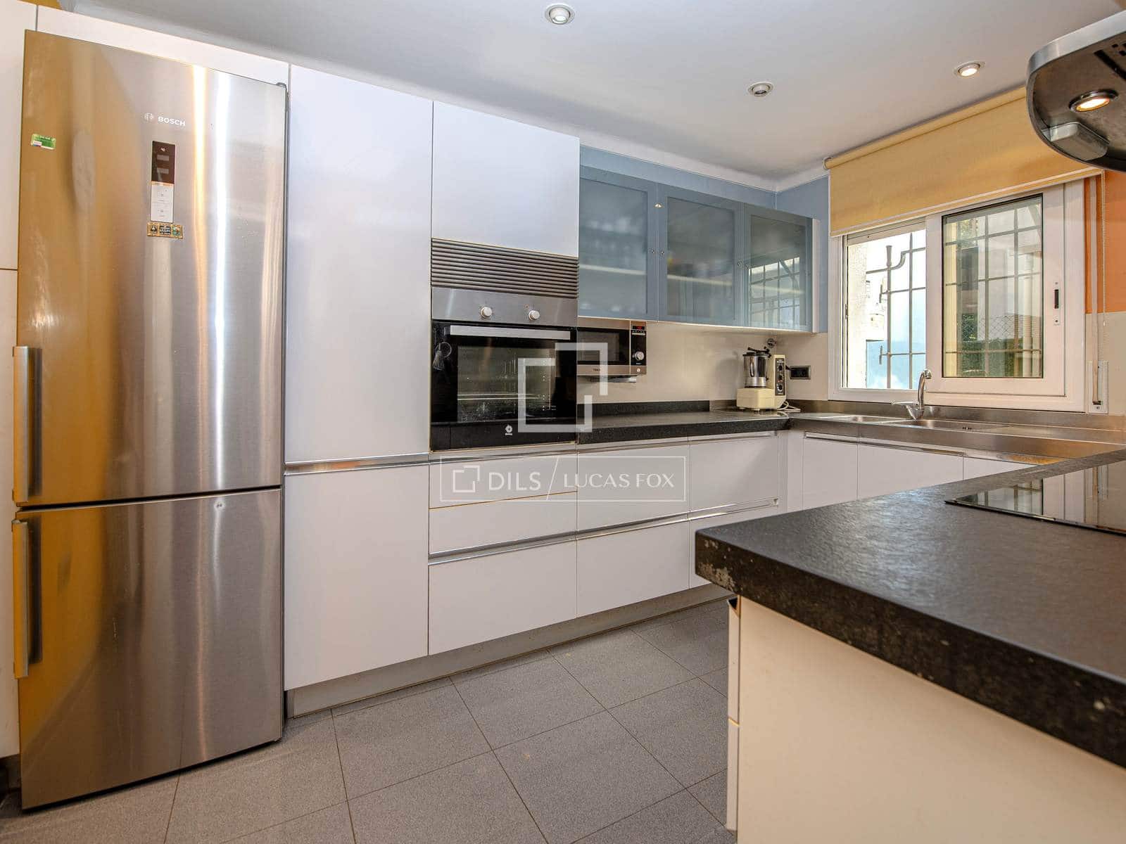 2 bedroom Villa for sale in Platja d'Aro with garage - € 710,000 (Ref: 9923045)
