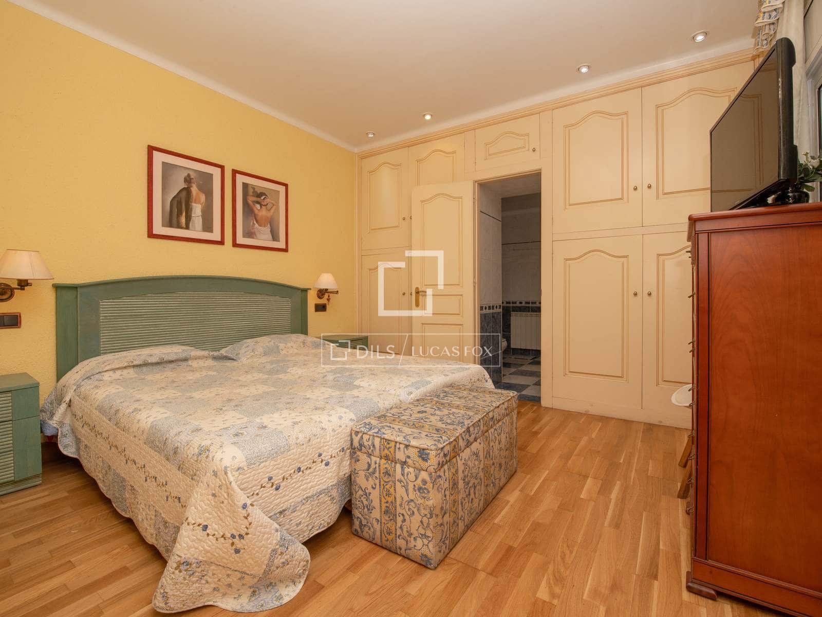 2 bedroom Villa for sale in Platja d'Aro with garage - € 710,000 (Ref: 9923045)