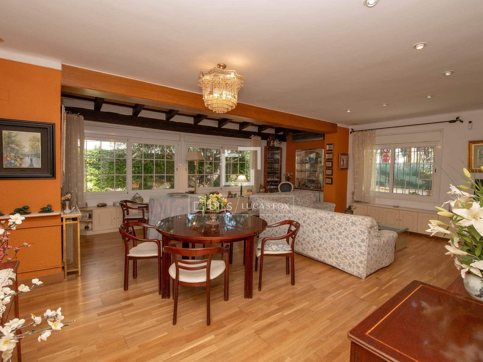 2 bedroom Villa for sale in Platja d'Aro with garage - € 710,000 (Ref: 9923045)