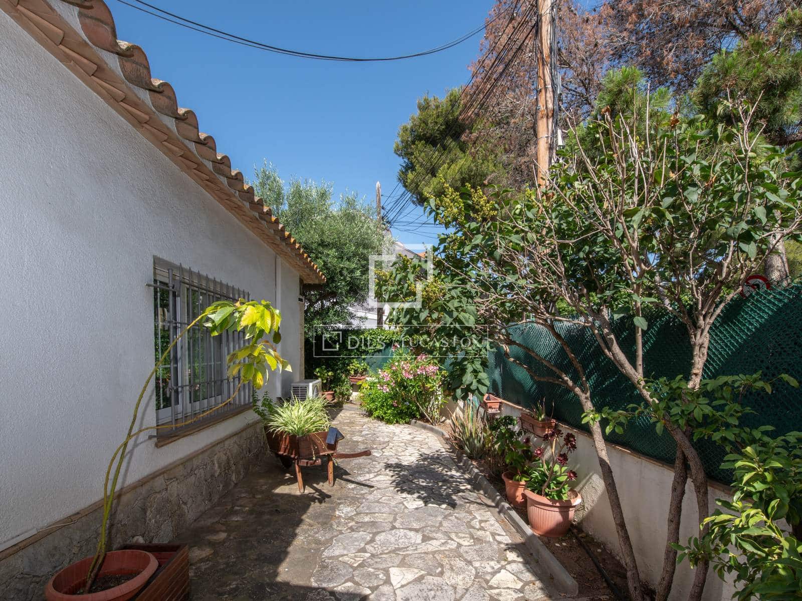 2 bedroom Villa for sale in Platja d'Aro with garage - € 710,000 (Ref: 9923045)