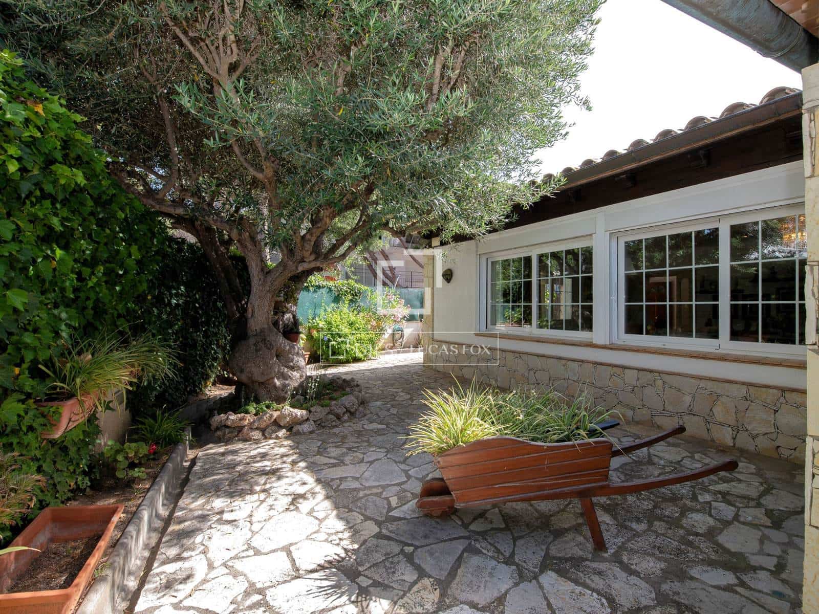 2 bedroom Villa for sale in Platja d'Aro with garage - € 710,000 (Ref: 9923045)