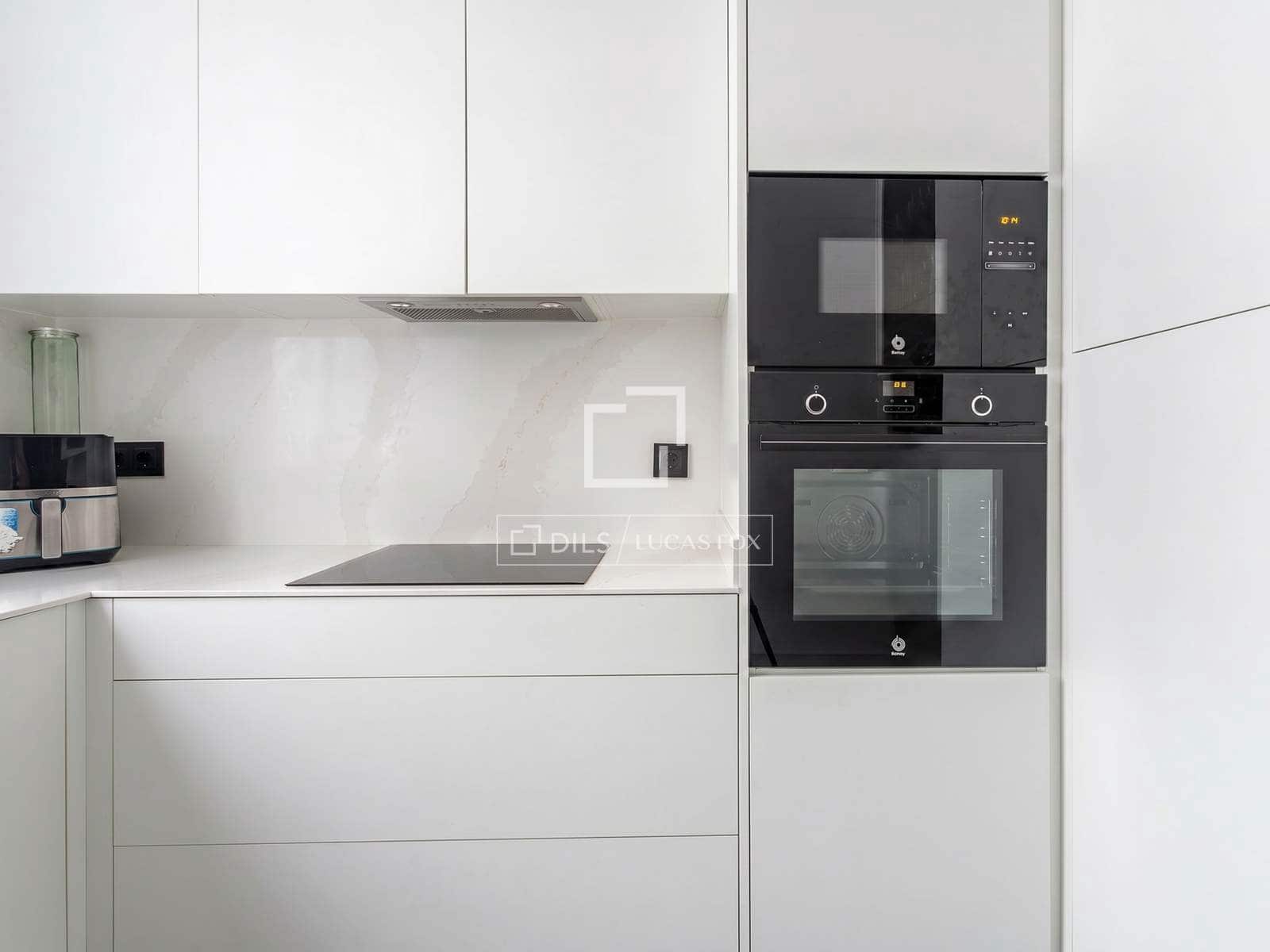 3 bedroom Apartment for sale in Madrid city - € 3,300,000 (Ref: 9923047)