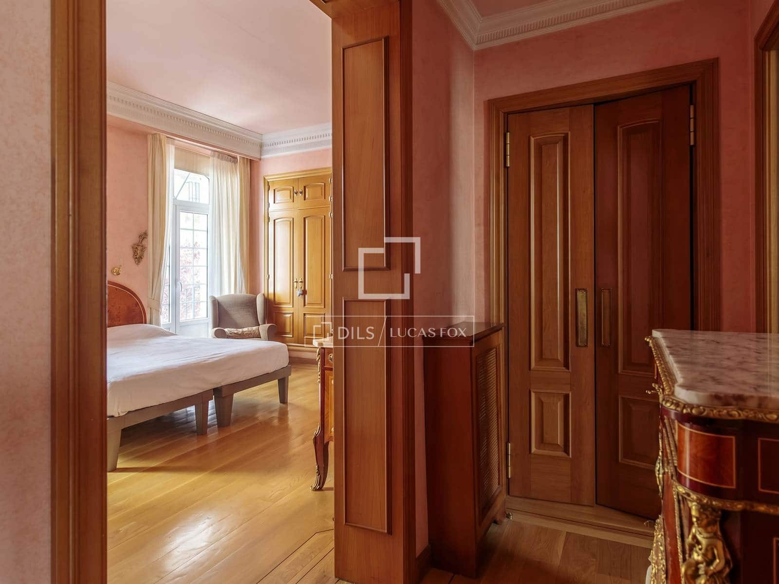 3 bedroom Apartment for sale in Madrid city - € 3,300,000 (Ref: 9923047)