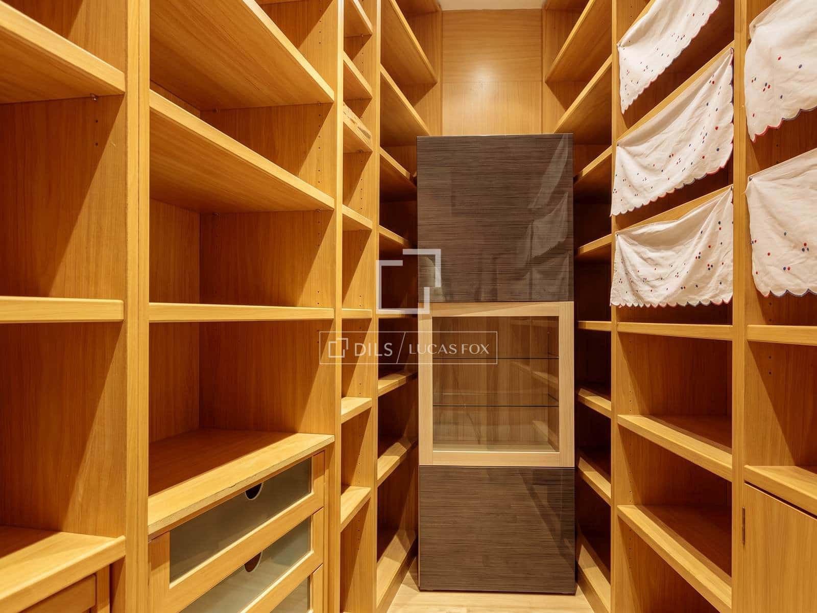 3 bedroom Apartment for sale in Madrid city - € 3,300,000 (Ref: 9923047)