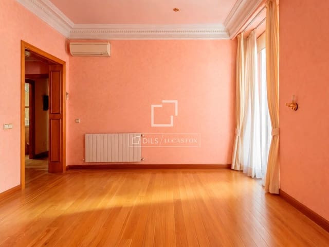 Apartamento de 3 habitaciones en Madrid ciudad en venta - 3.300.000 € (Ref: 9923047)