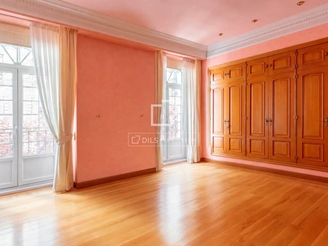 Apartamento de 3 habitaciones en Madrid ciudad en venta - 3.300.000 € (Ref: 9923047)