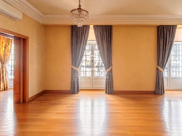 Apartamento de 3 habitaciones en Madrid ciudad en venta - 3.300.000 € (Ref: 9923047)