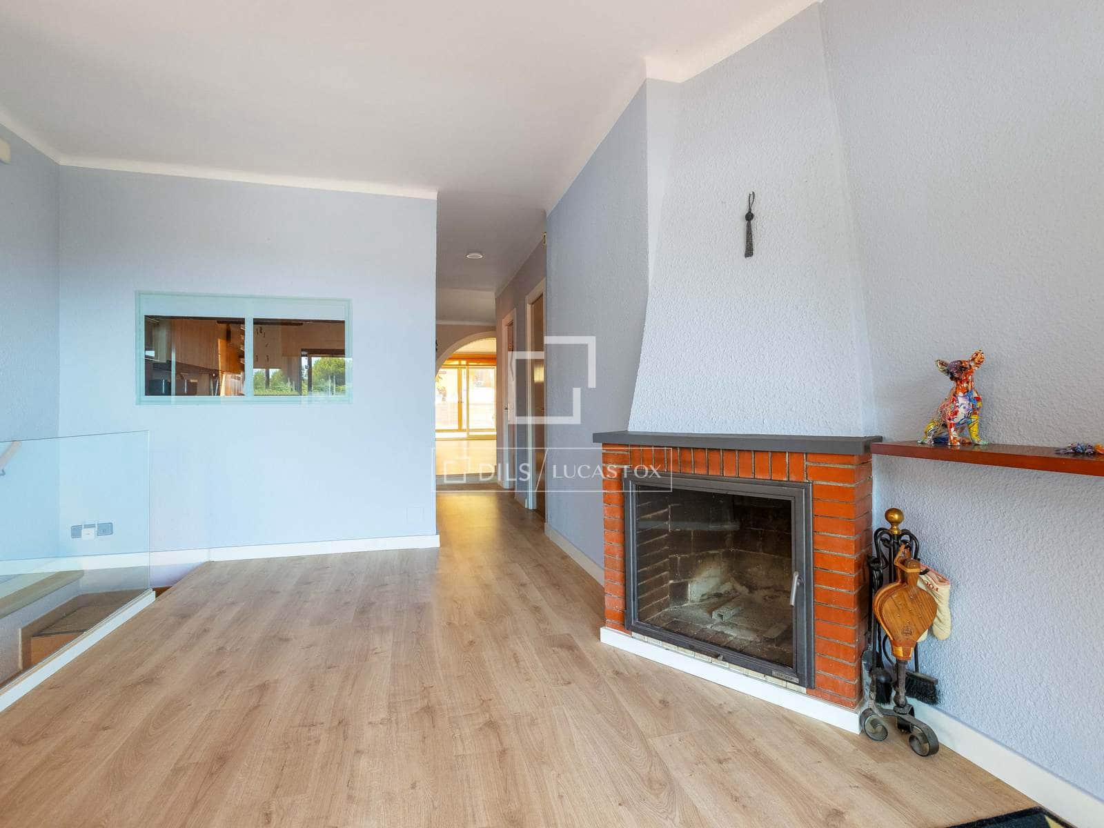 3 bedroom Villa for sale in Teia with pool garage - € 626,000 (Ref: 9924813)