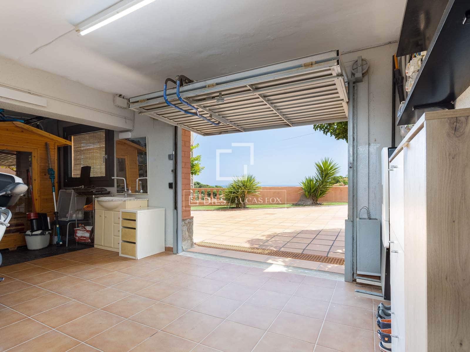 3 bedroom Villa for sale in Teia with pool garage - € 626,000 (Ref: 9924813)