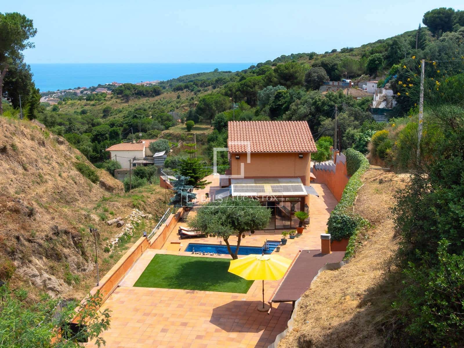 3 bedroom Villa for sale in Teia with pool garage - € 626,000 (Ref: 9924813)