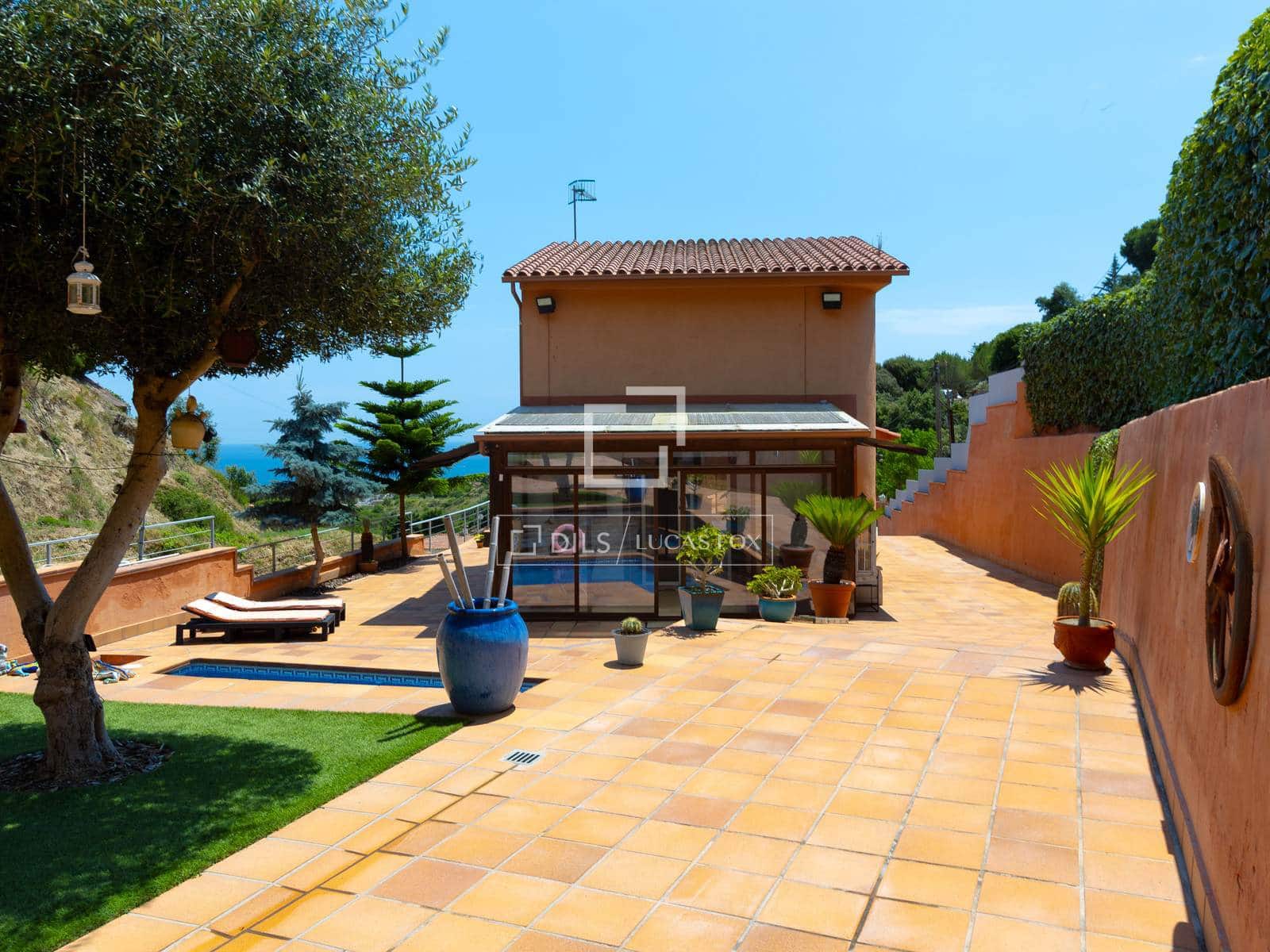 3 bedroom Villa for sale in Teia with pool garage - € 626,000 (Ref: 9924813)