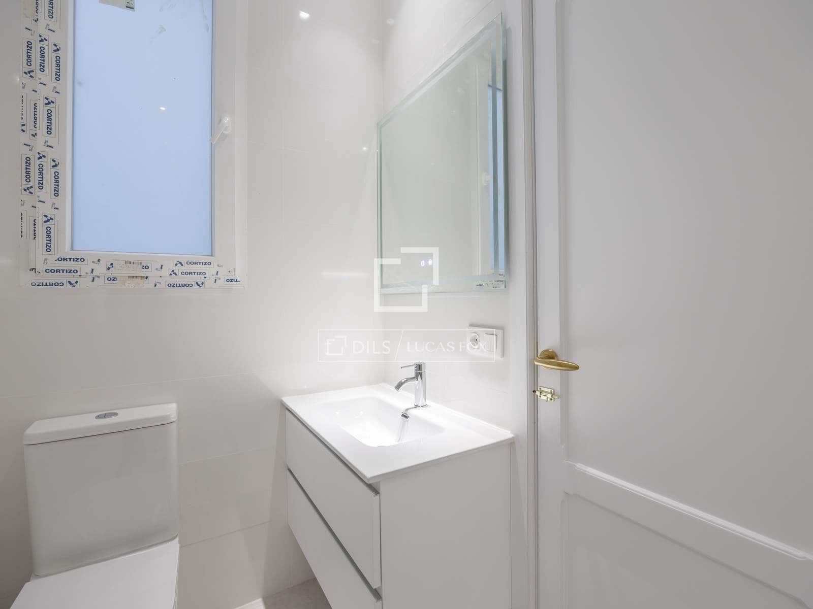 3 makuuhuone Huoneisto vuokrattavana paikassa Valencia kaupunki - 2 600 € (Ref: 9924850)