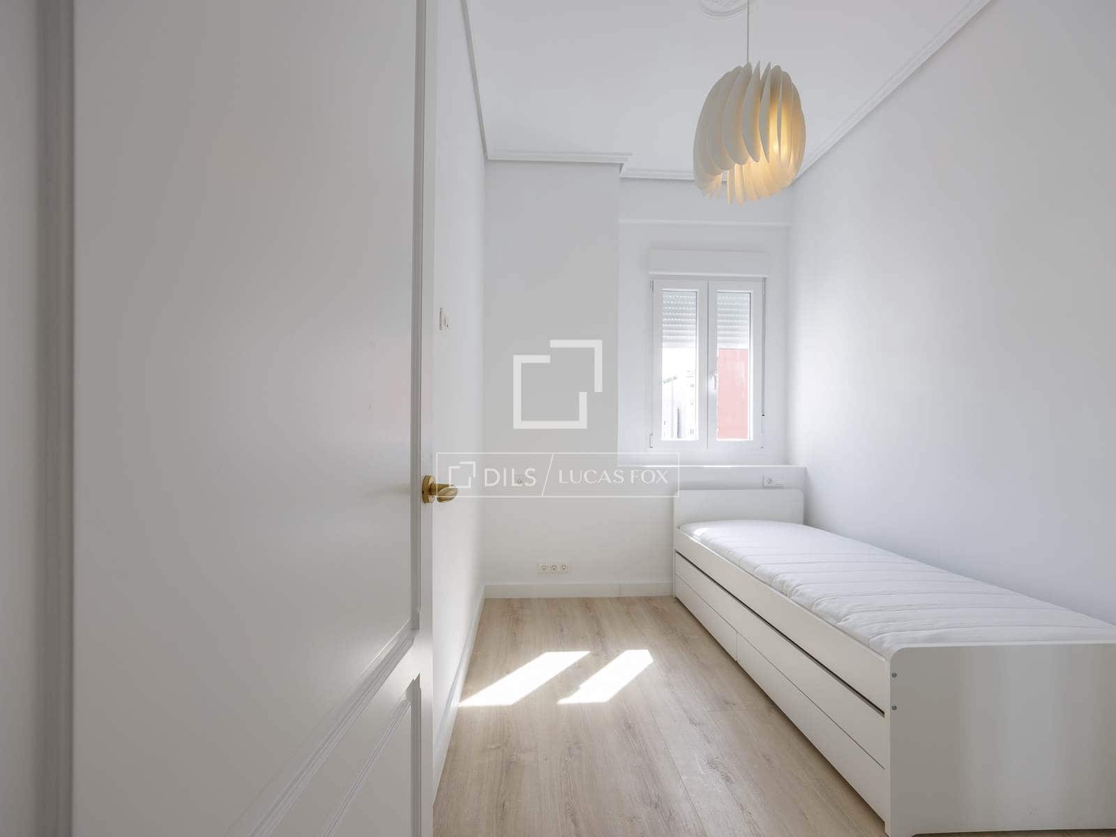 3 makuuhuone Huoneisto vuokrattavana paikassa Valencia kaupunki - 2 600 € (Ref: 9924850)