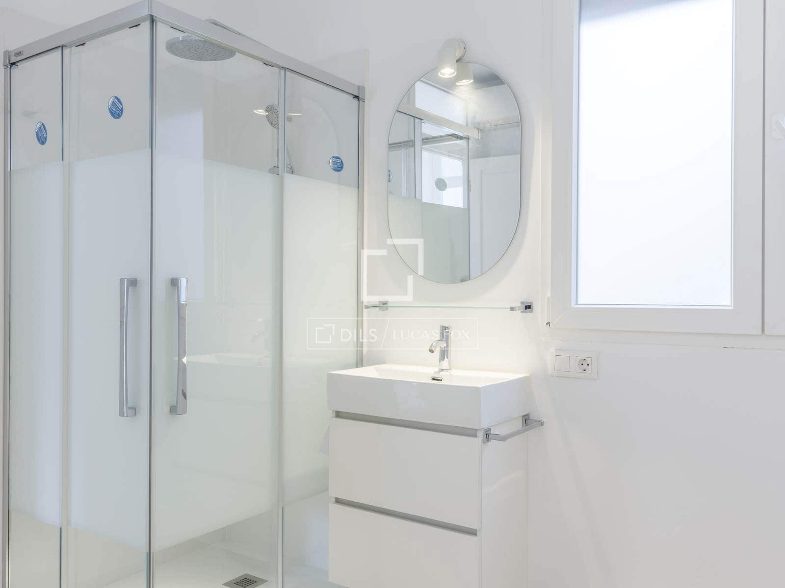3 makuuhuone Huoneisto vuokrattavana paikassa Valencia kaupunki - 2 600 € (Ref: 9924850)
