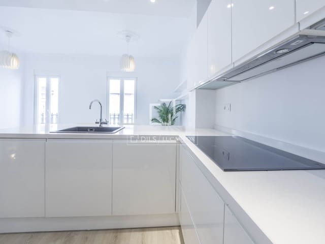 Apartamento de 3 habitaciones en València ciudad en alquiler - 2.600 € (Ref: 9924850)