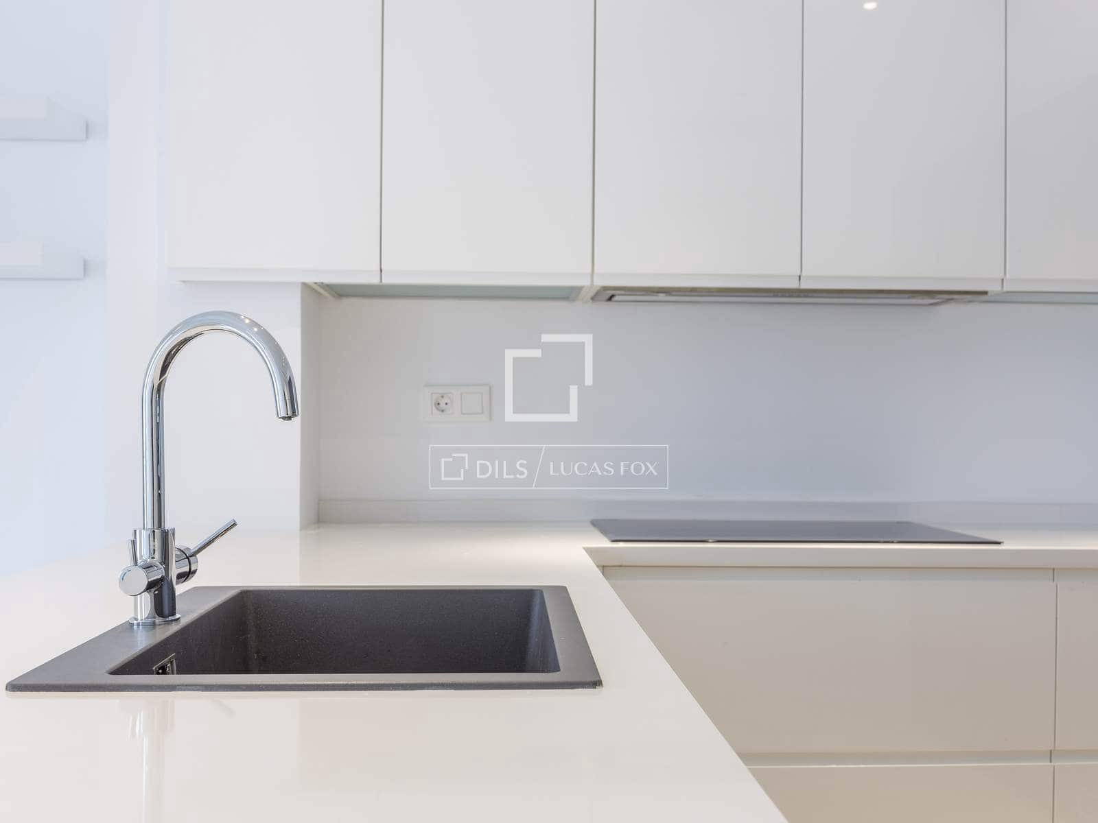 3 makuuhuone Huoneisto vuokrattavana paikassa Valencia kaupunki - 2 600 € (Ref: 9924850)