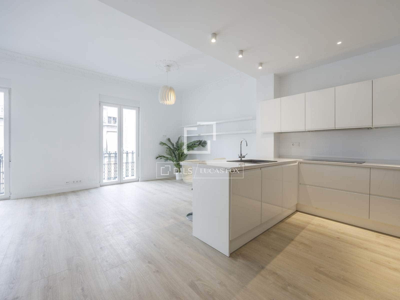 3 makuuhuone Huoneisto vuokrattavana paikassa Valencia kaupunki - 2 600 € (Ref: 9924850)