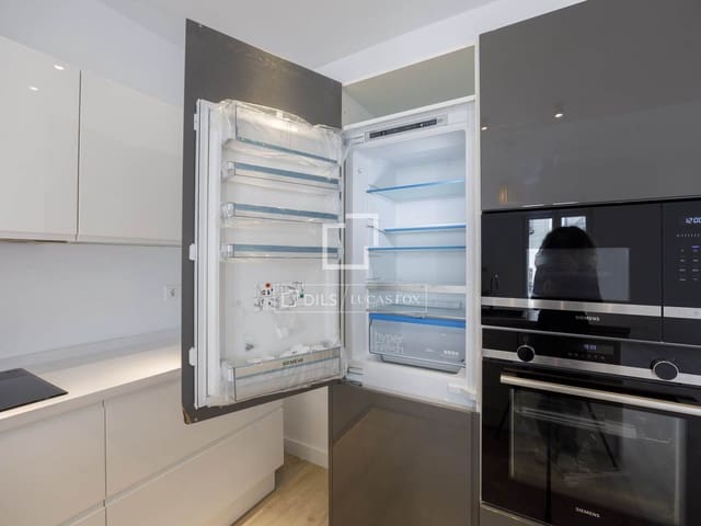 Apartamento de 3 habitaciones en València ciudad en alquiler - 2.600 € (Ref: 9924850)