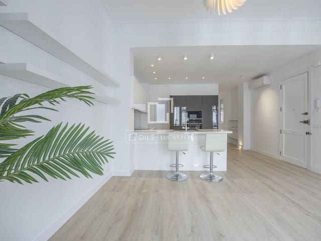 Apartamento de 3 habitaciones en València ciudad en alquiler - 2.600 € (Ref: 9924850)