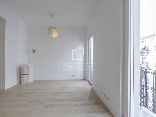 Apartamento de 3 habitaciones en València ciudad en alquiler - 2.600 € (Ref: 9924850)