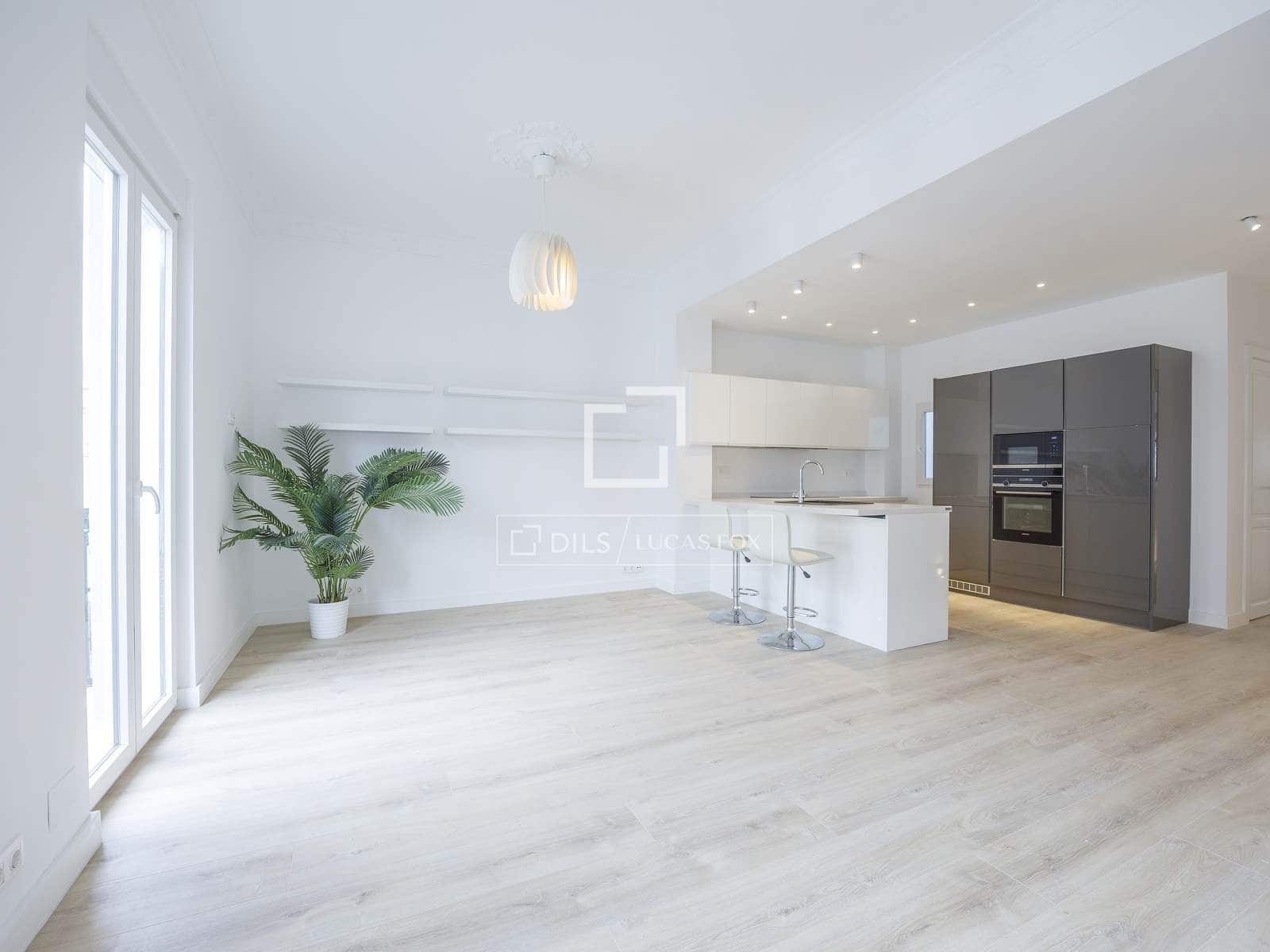3 makuuhuone Huoneisto vuokrattavana paikassa Valencia kaupunki - 2 600 € (Ref: 9924850)
