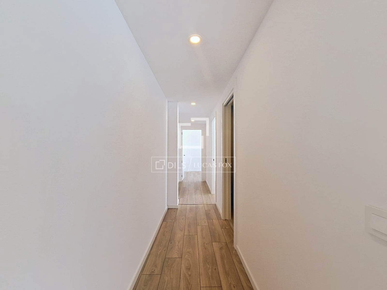 2 bedroom Apartment for sale in Vilanova i la Geltru with garage - € 498,000 (Ref: 9924907)