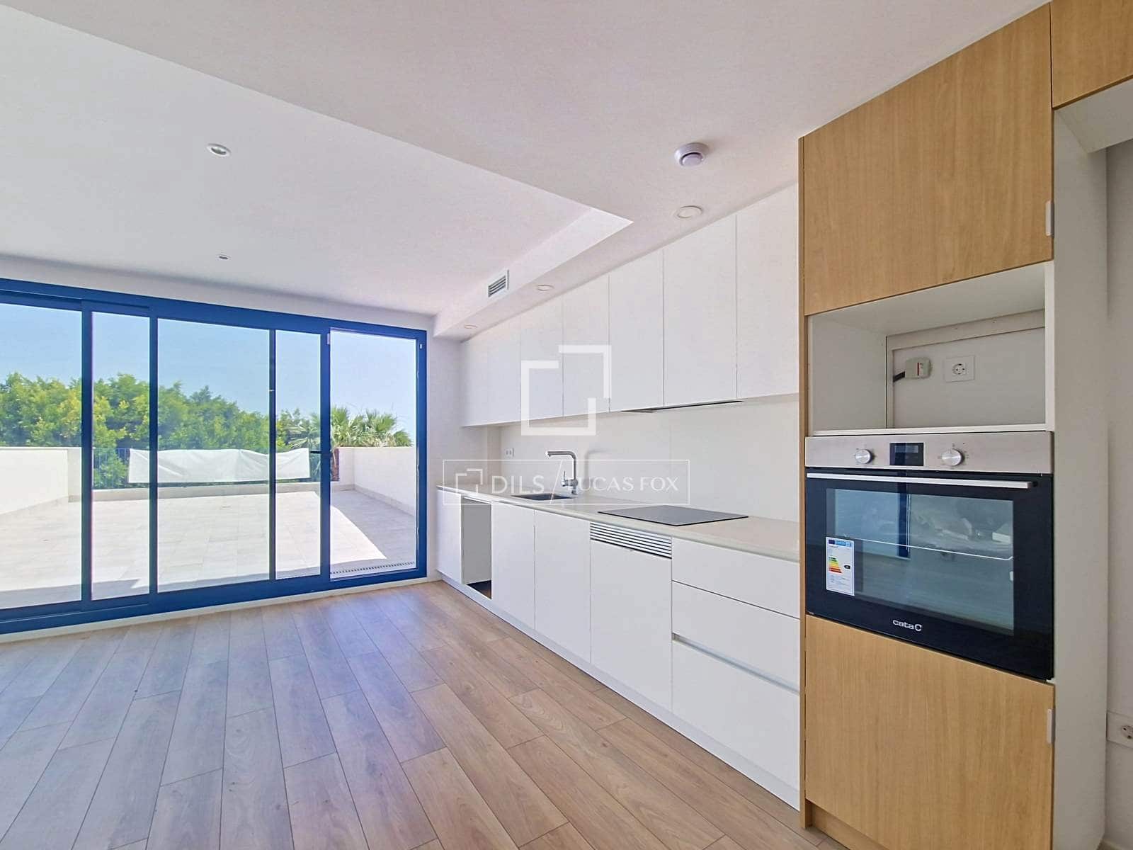 2 bedroom Apartment for sale in Vilanova i la Geltru with garage - € 498,000 (Ref: 9924907)