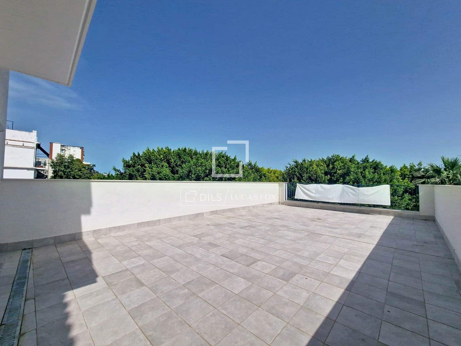 2 bedroom Apartment for sale in Vilanova i la Geltru with garage - € 498,000 (Ref: 9924907)