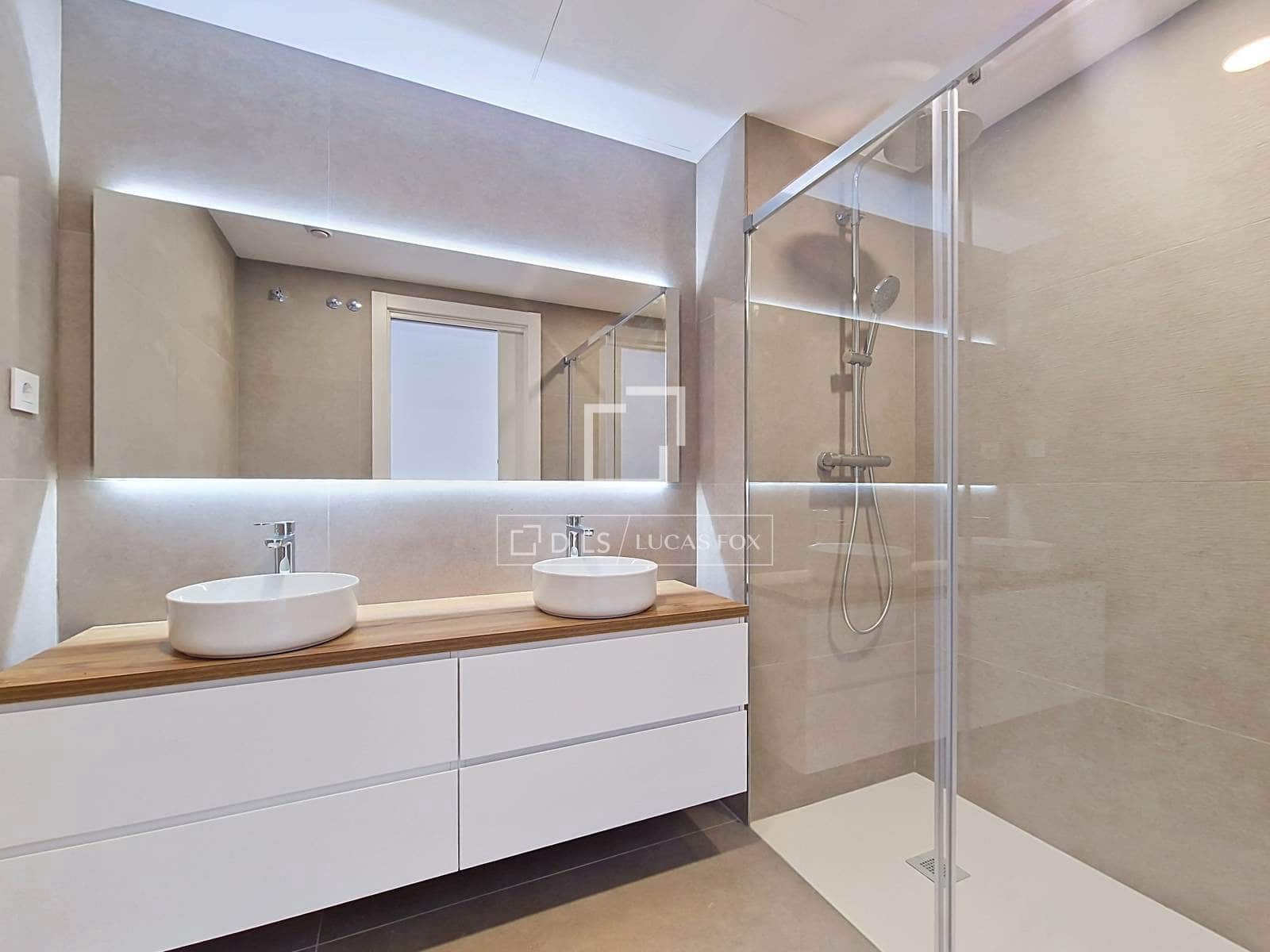 2 bedroom Apartment for sale in Vilanova i la Geltru with garage - € 498,000 (Ref: 9924907)