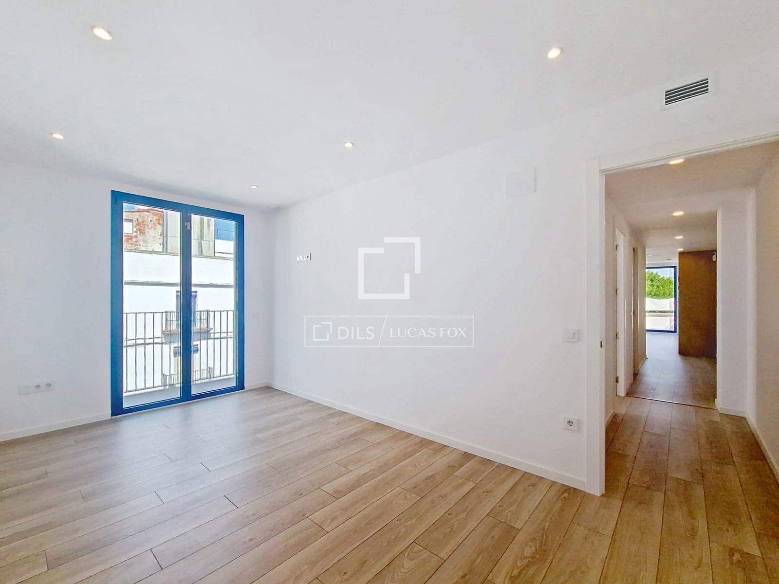 2 bedroom Apartment for sale in Vilanova i la Geltru with garage - € 498,000 (Ref: 9924907)